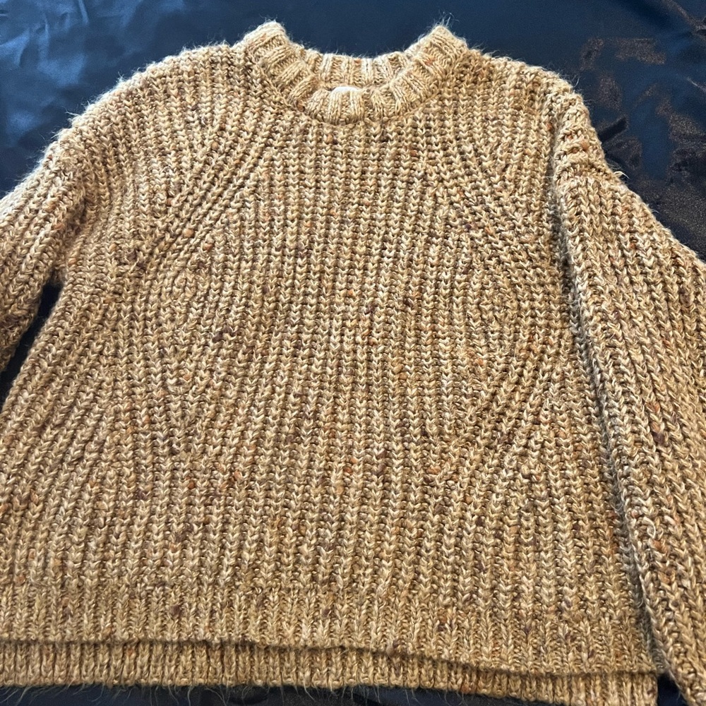 Universal Thread women’s sweater